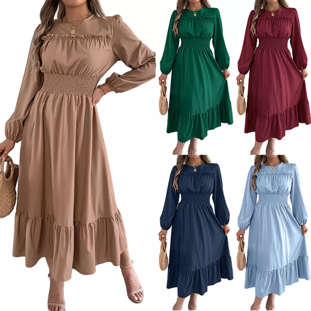 Elegantes, plissiertes Maxikleid mit Rüschensaum an der Taille